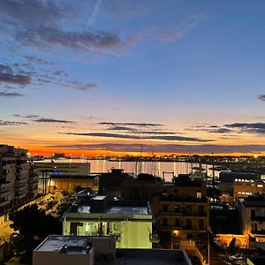 Faro Sul Mare Luxury Apartment - Zona Fiera